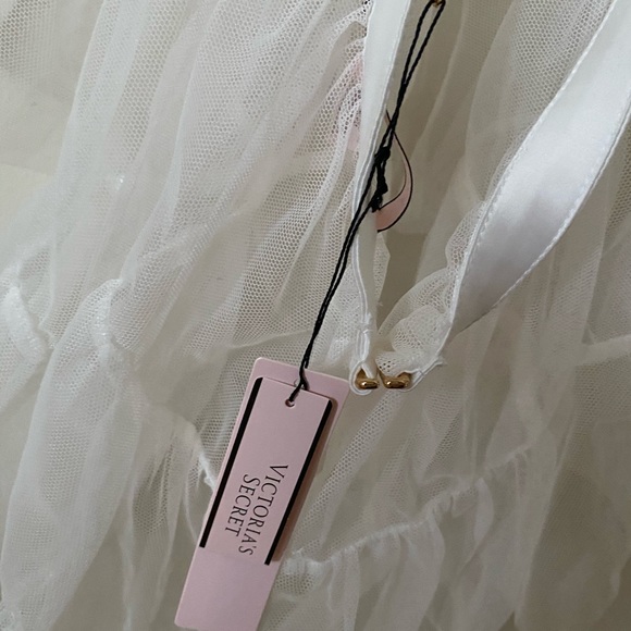 Victoria’s Secret White BabyDoll Lingerie - Picture 6 of 12